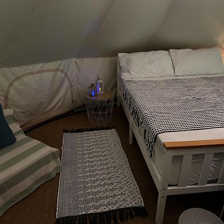 グランサム Spacious Bell Tent At Herigerbi Park Lincolnshireヴィラ エクステリア 写真