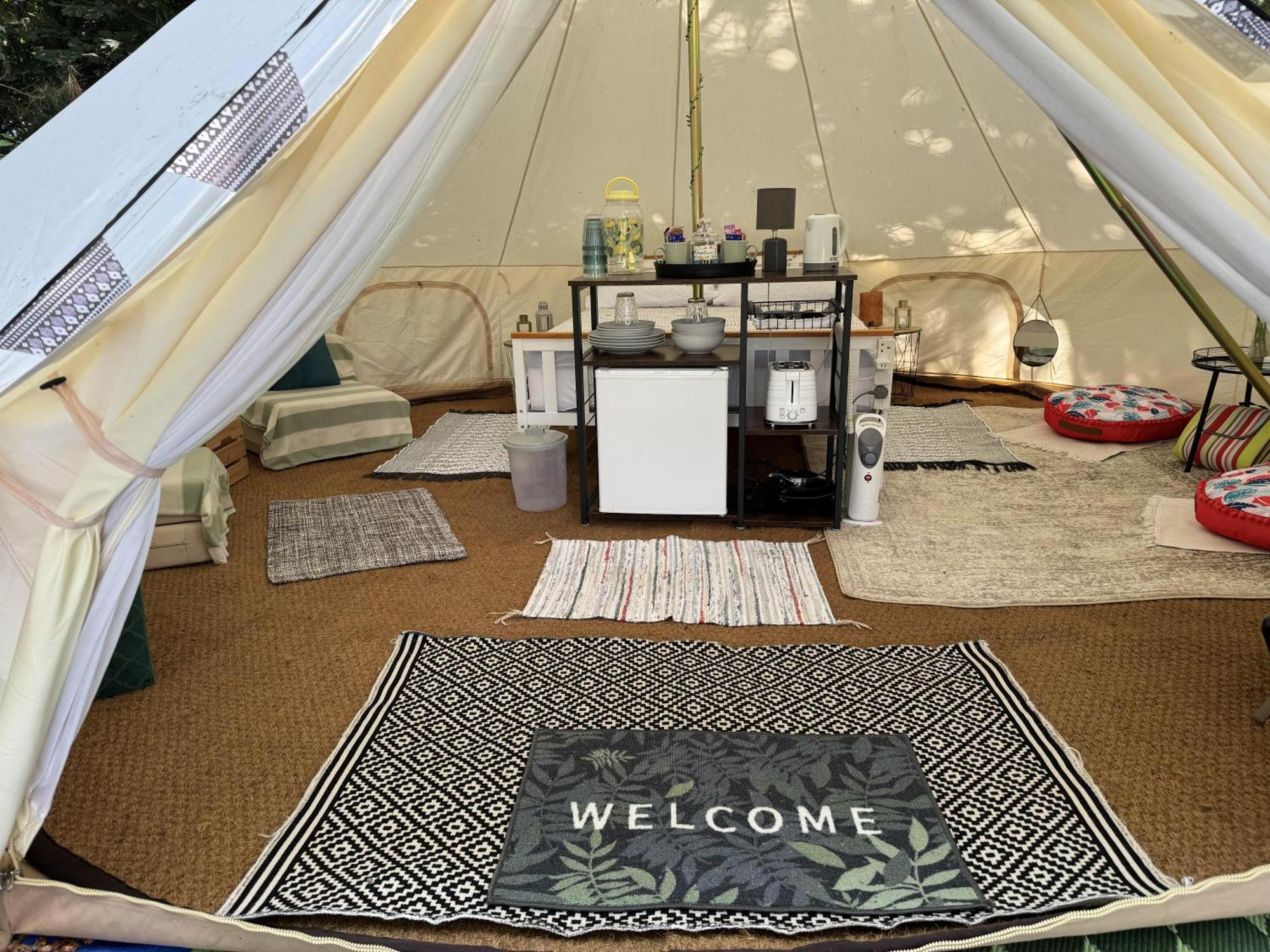 グランサム Spacious Bell Tent At Herigerbi Park Lincolnshireヴィラ エクステリア 写真